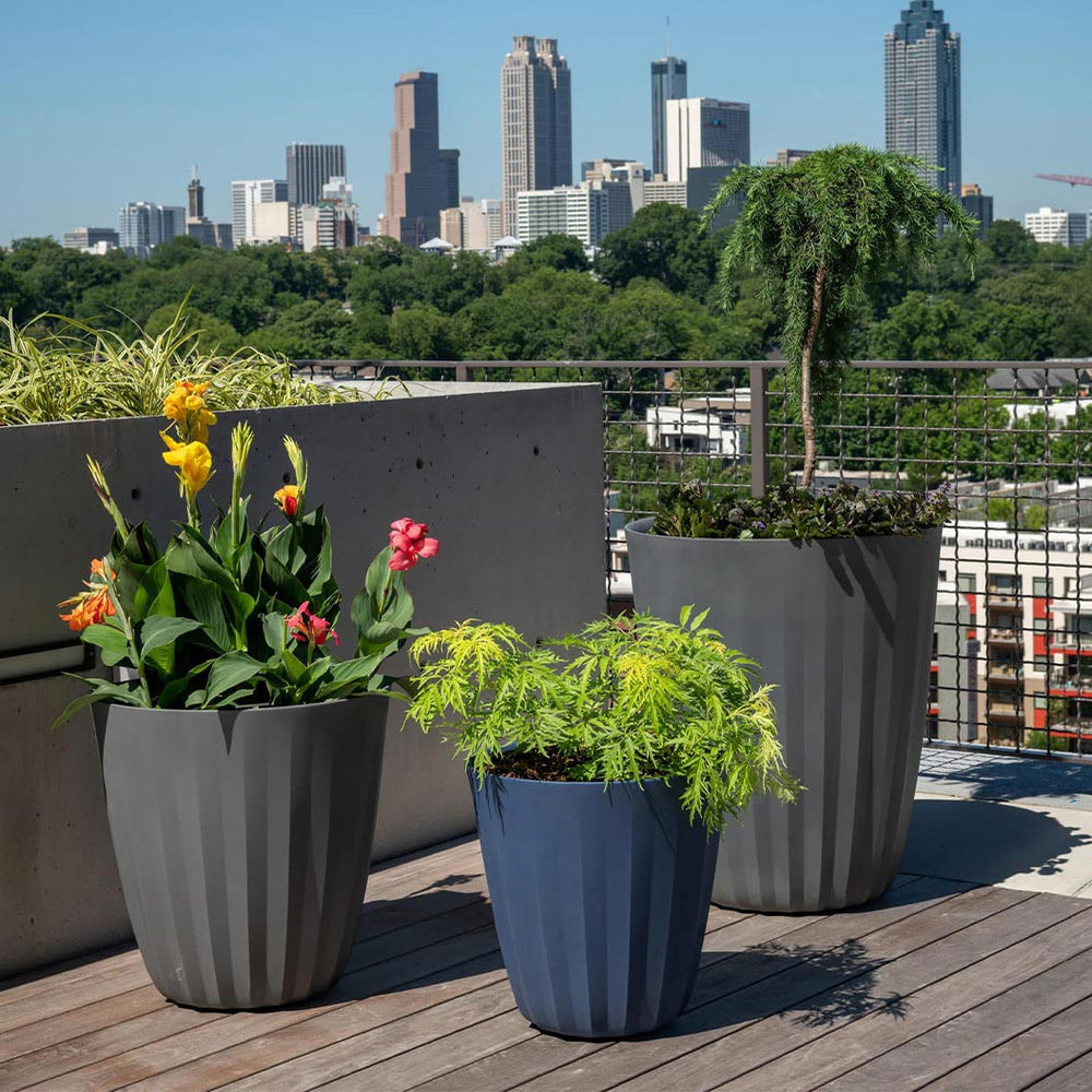 Crescent Garden Pleat Modern Planter